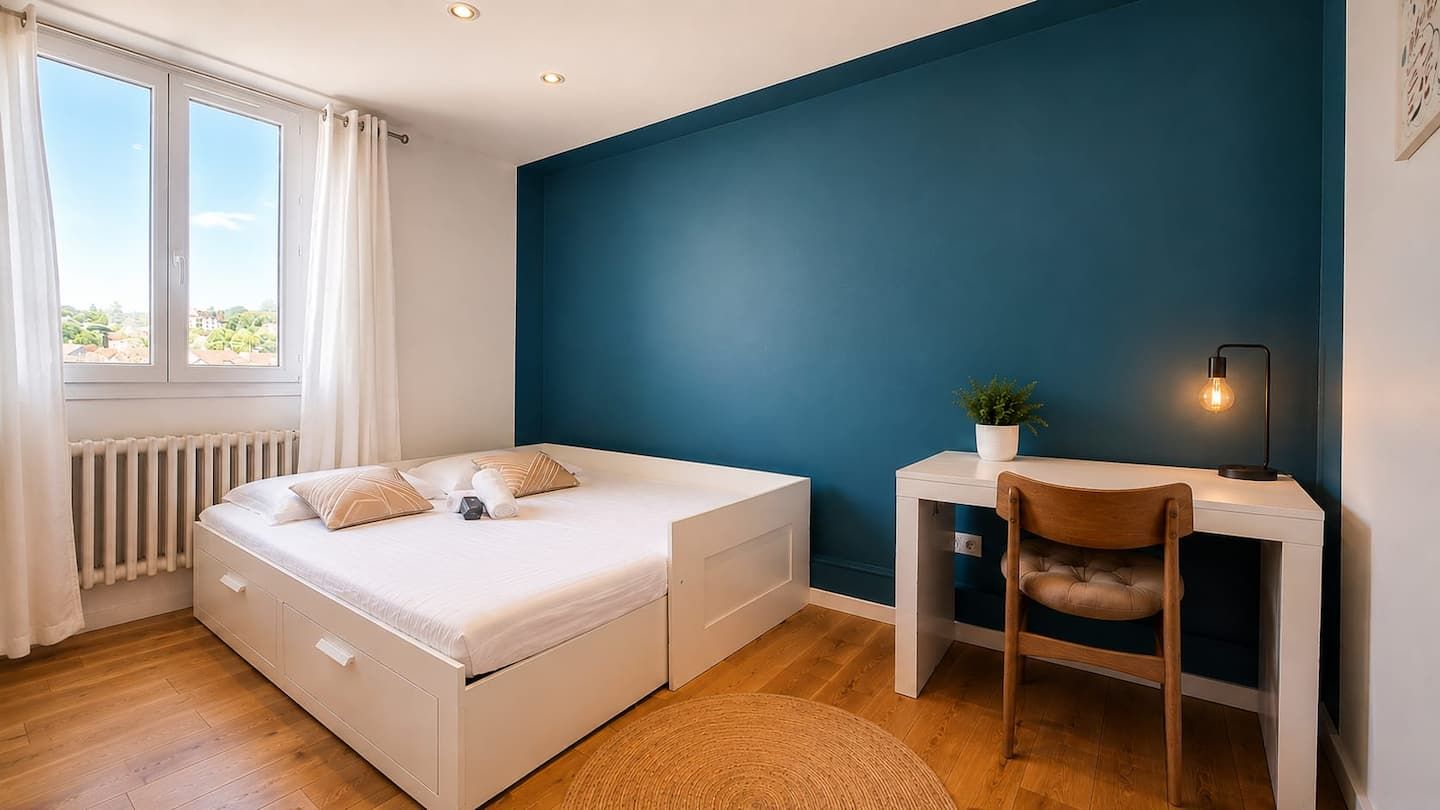 Sky view, La Mulatière : chambre 2 avec bureau