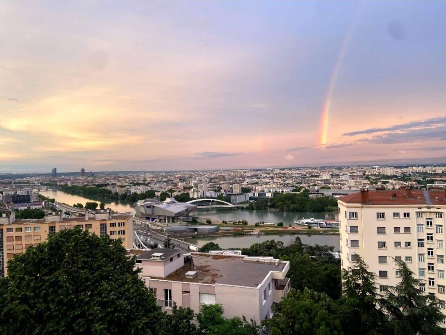 Sky view, La Mulatière : vue sur Lyon depuis l'appartement
